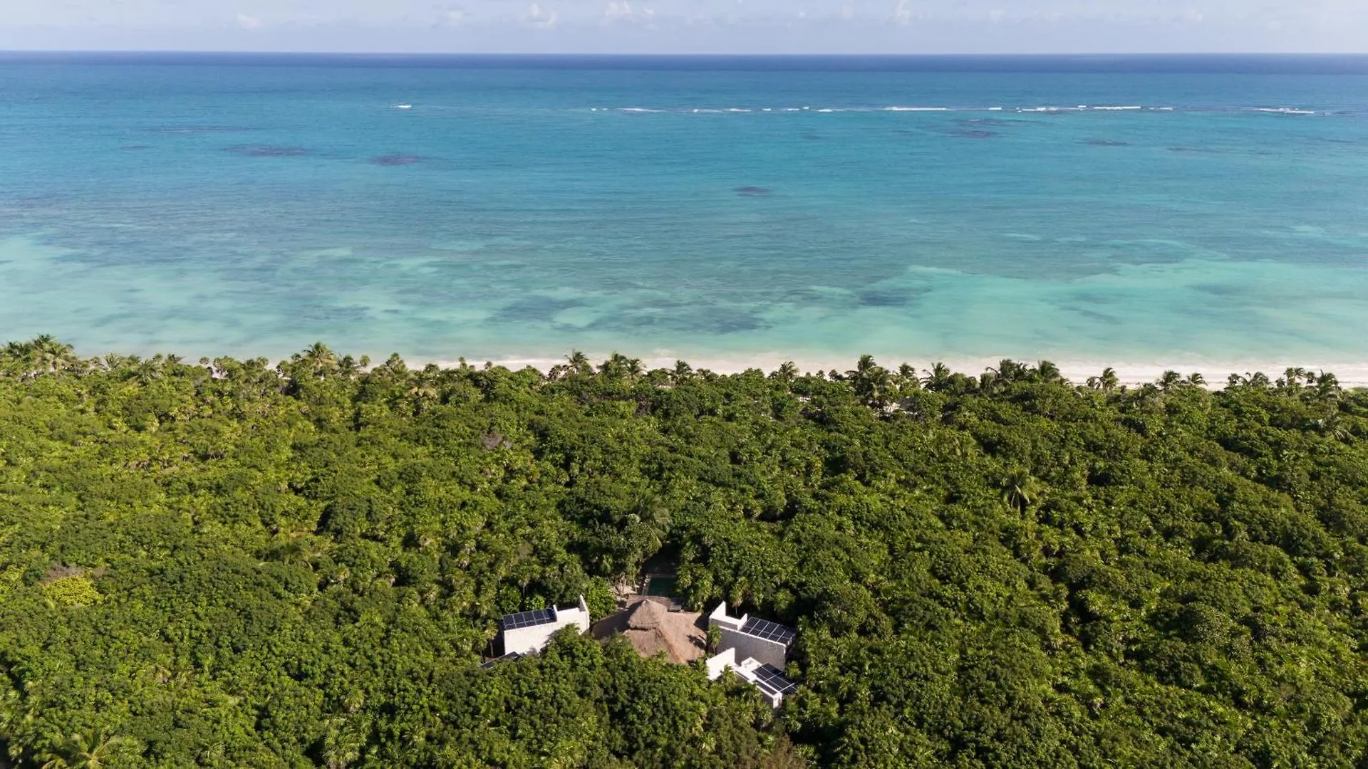 Casa Xik\'Nal - Luxury Beach Front Villa location